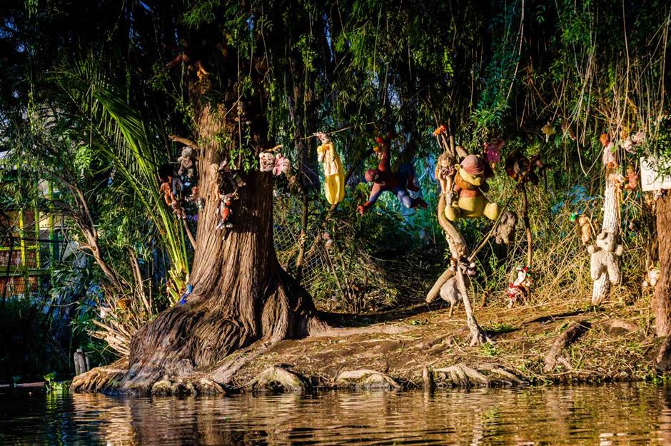 Island of the Dolls, Mexico