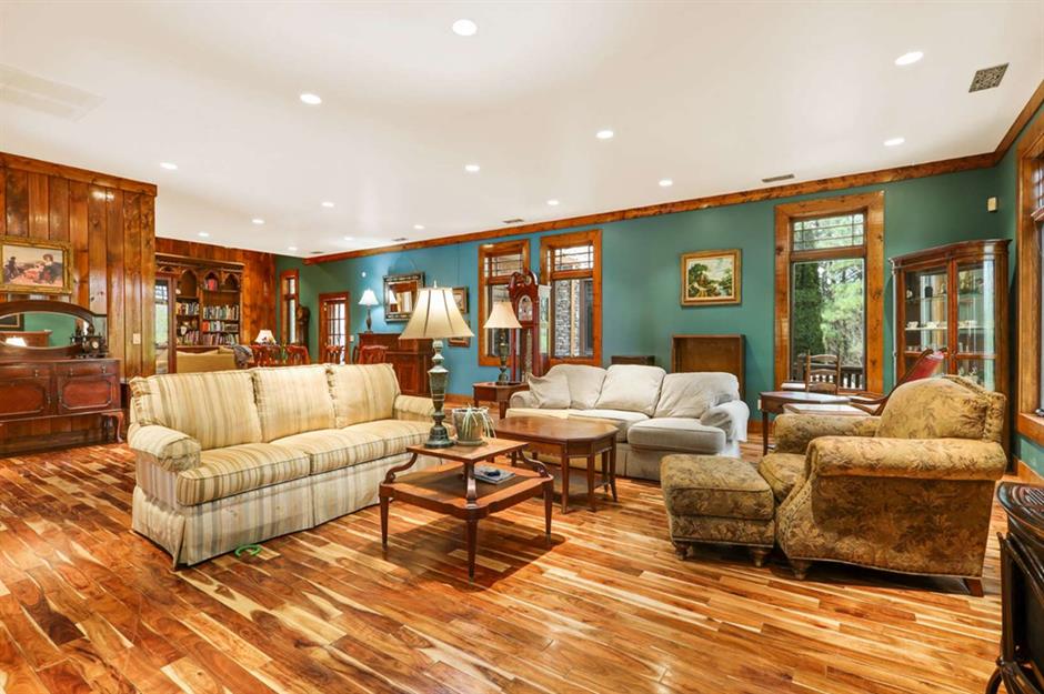 Secure custom home, Tennessee, USA: $2.9 million (£2.1m)