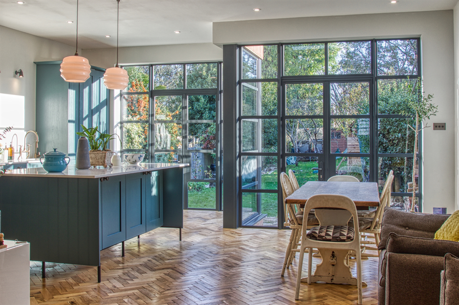 Glass doors and window styles: glazing options to bring in the light |  loveproperty.com