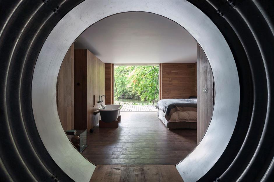 Curious homes with clandestine corridors