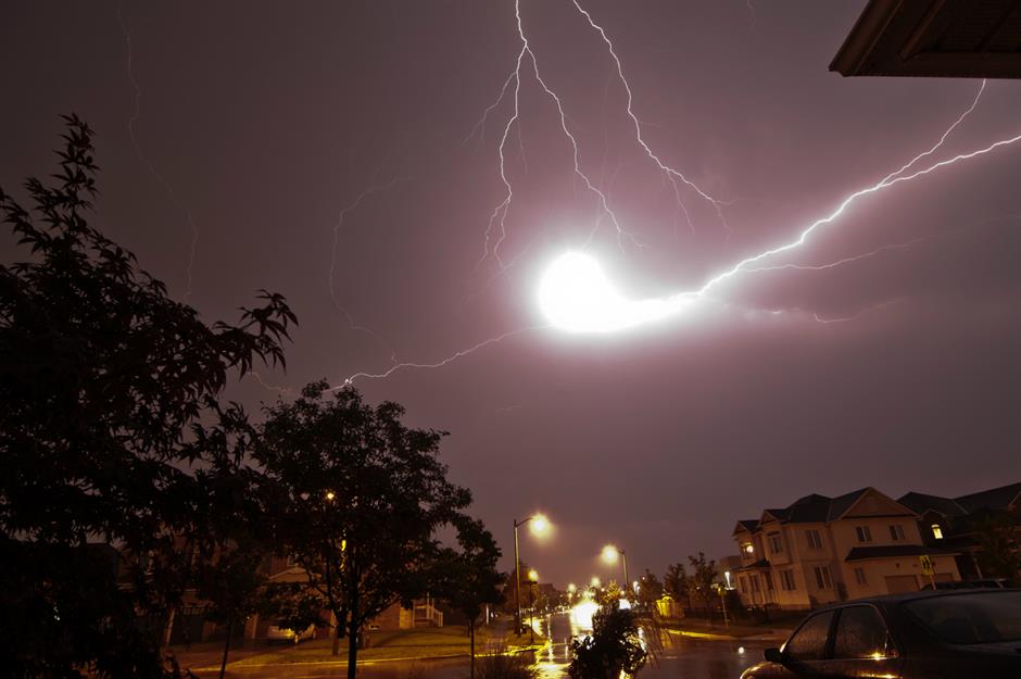 Ball lightning, Whitby, Ontario, Canada