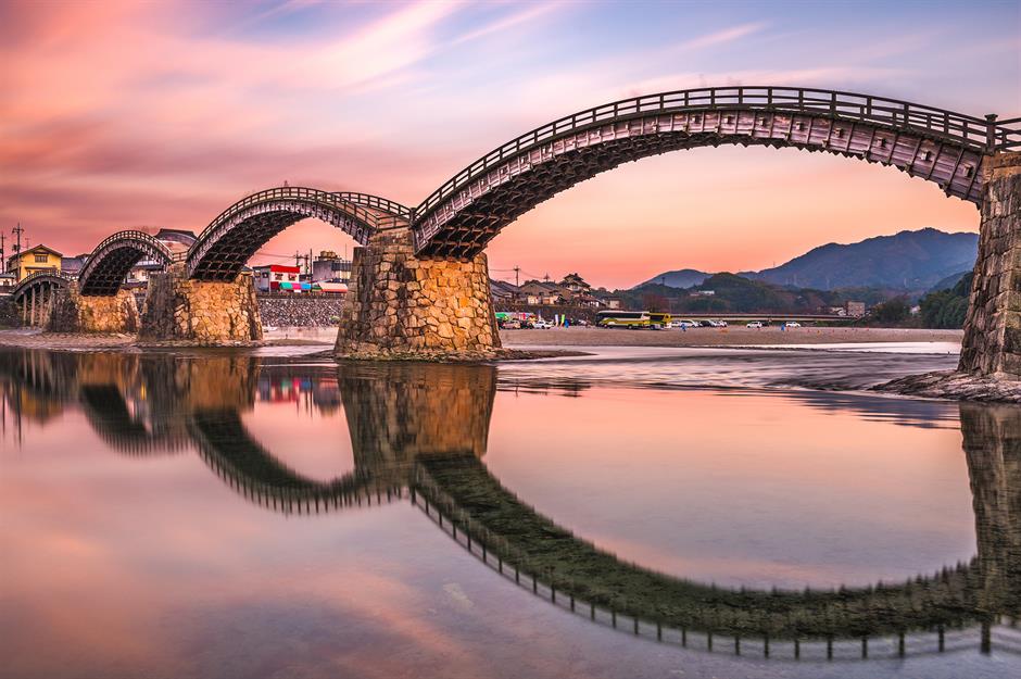 30 of the world's most beautiful bridges | loveexploring.com