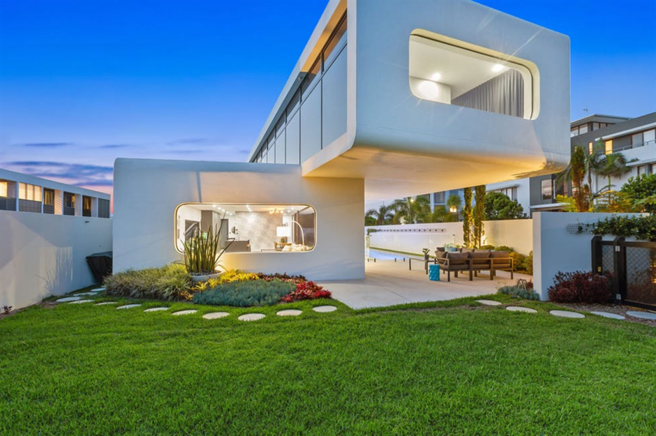 Gravity-defying home, Casuarina, New South Wales