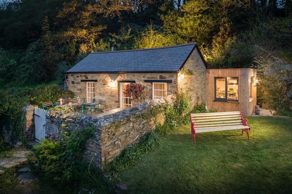 12 ultra-romantic retreats around the world