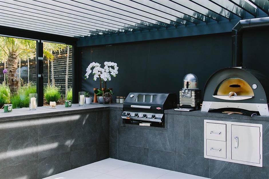 34 Incredible Outdoor Kitchens We D Love To Cook In Loveproperty Com