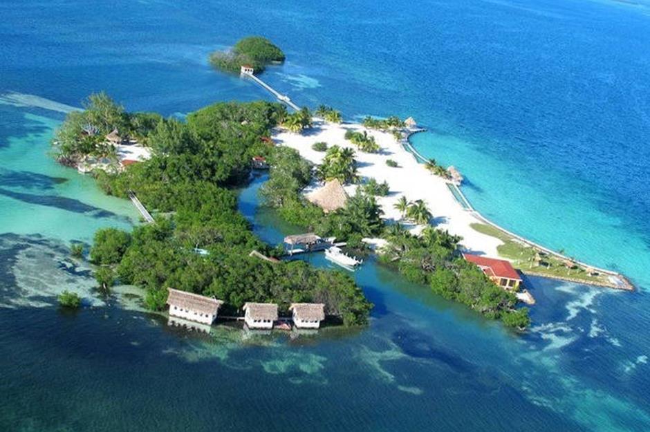 Private island in Belize – $5,800 (£4,040) 