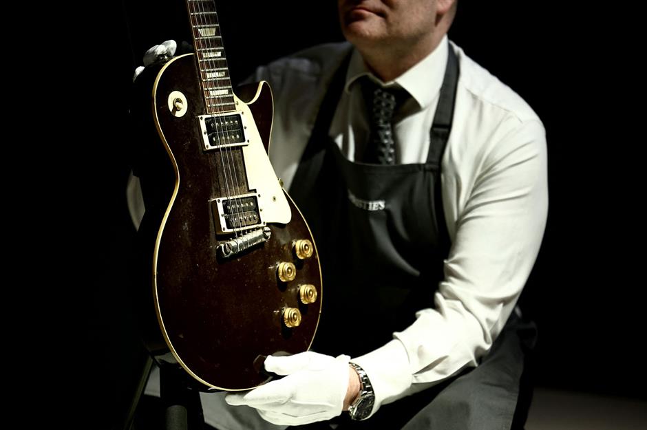 11. Jeff Beck’s ‘Oxblood’ 1954 Gibson Les Paul: $1.33 million (£1m)