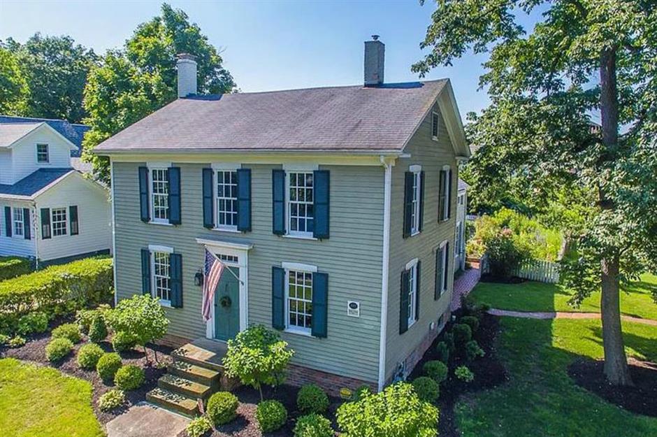 America S Most Charming Colonial Homes For Sale Loveproperty Com