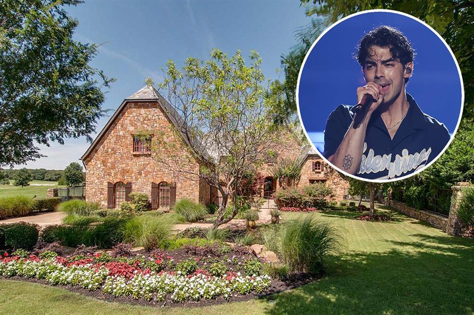 The grown-up homes of adolescent stars