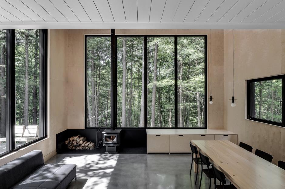 18 Black Houses That Will Make You Turn To The Dark Side Loveproperty Com