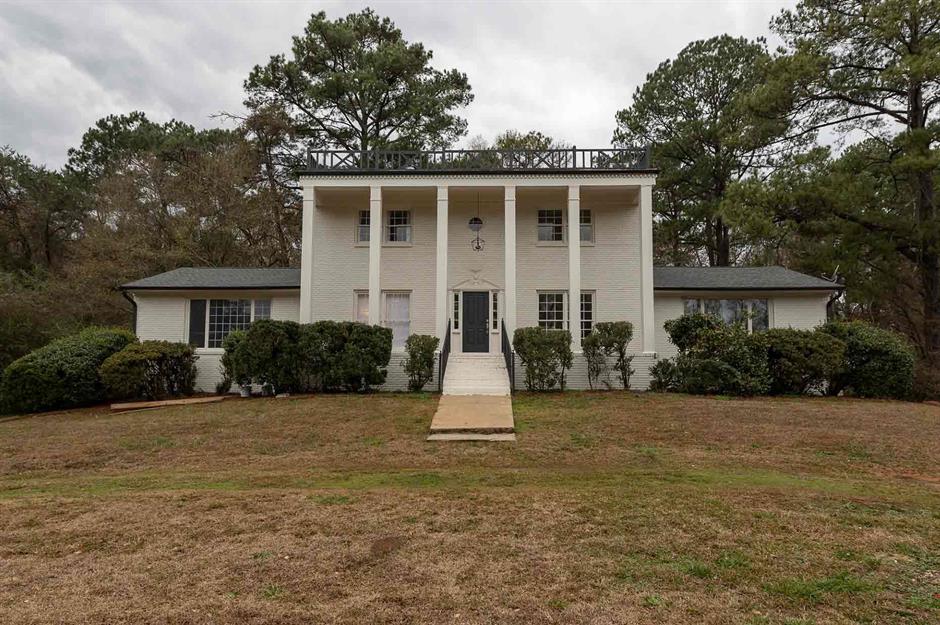 Take a final glimpse inside this enchanting time-warp home