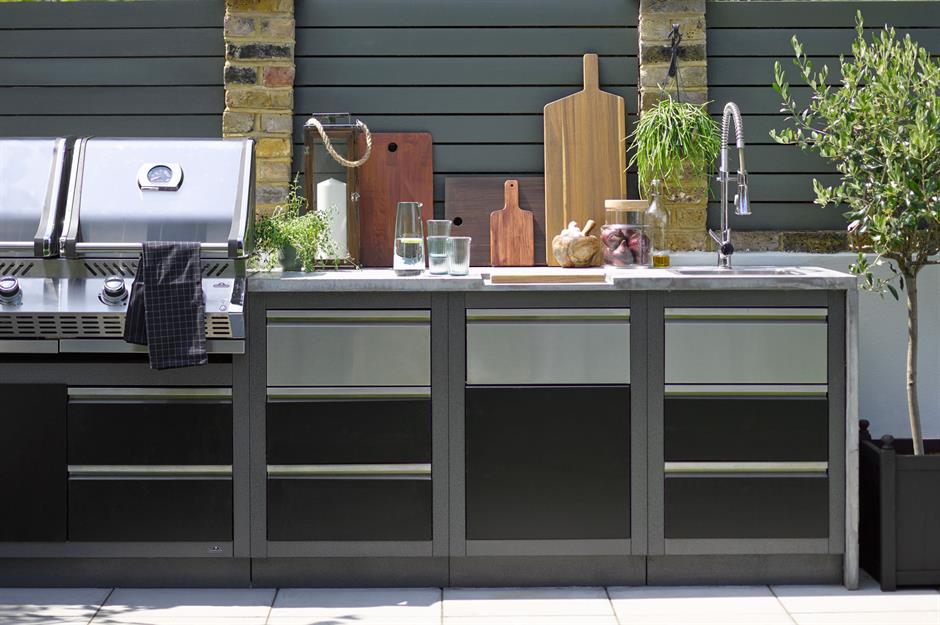 28 Incredible Outdoor Kitchens We D Love To Cook In Loveproperty Com