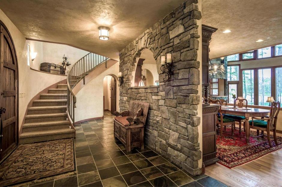 Amazing castles for sale in America