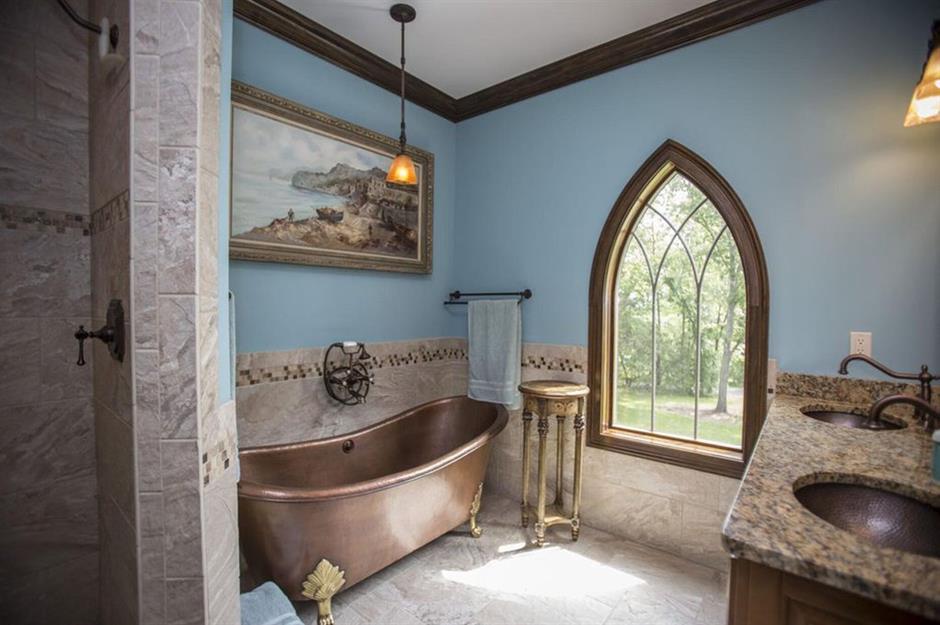 Amazing castles for sale in America