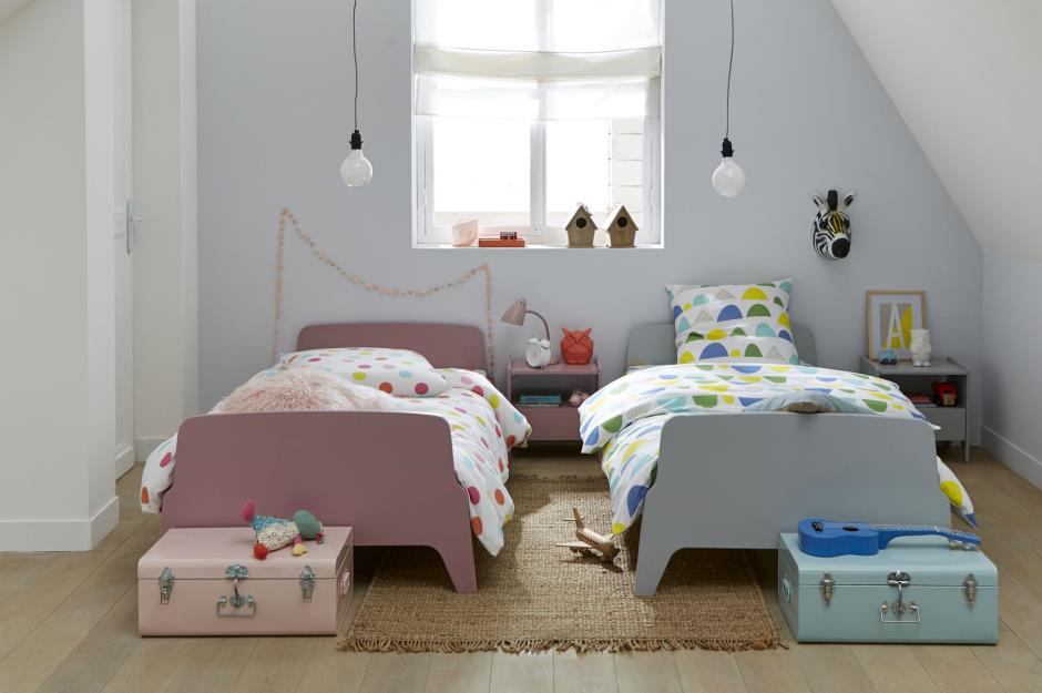 kids twin bed with rails
