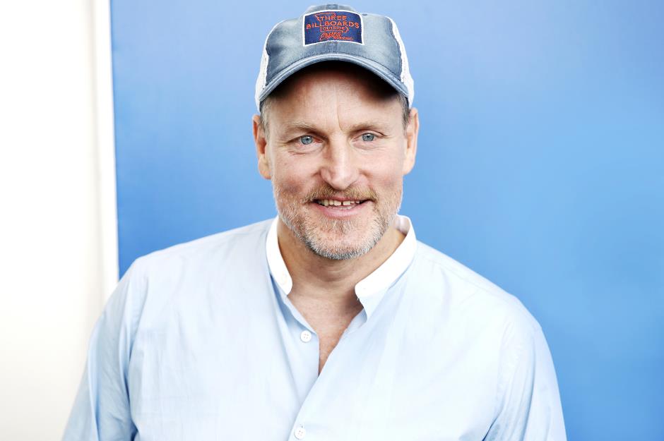 Woody Harrelson makes a homeless woman's day