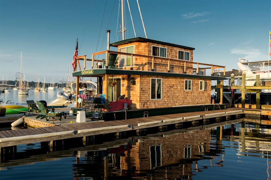 19. Casey's Capt. Carl Houseboat, Newport Harbour, Rhode Island
