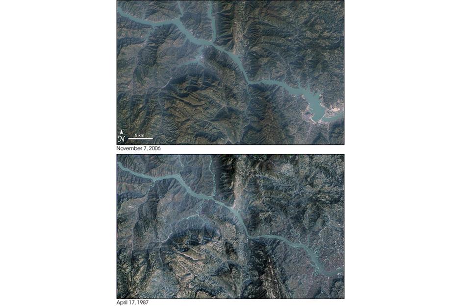 Yangtze River Three Gorges Dam, 2003
