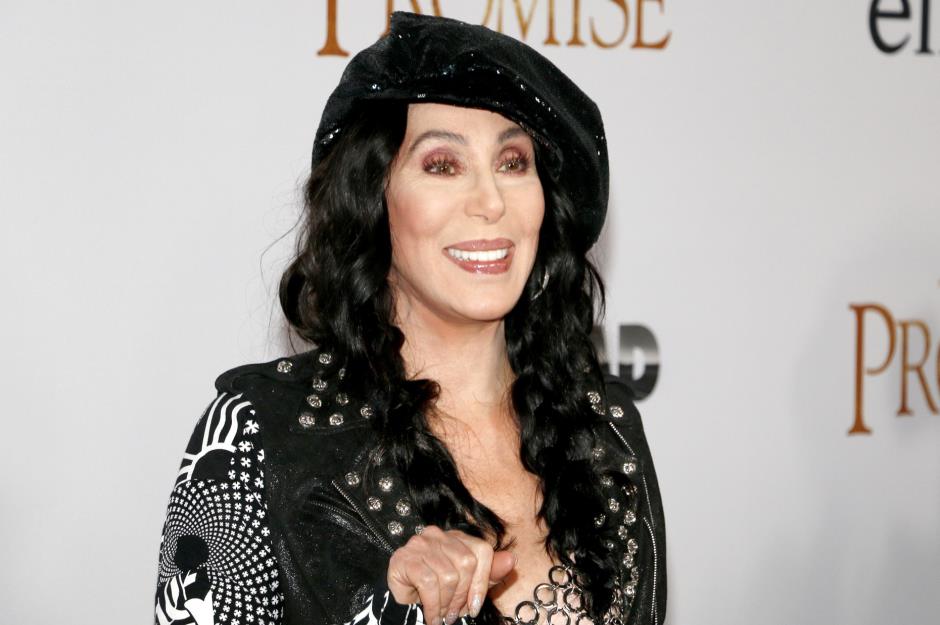 Cher fixed up an elderly lady's home