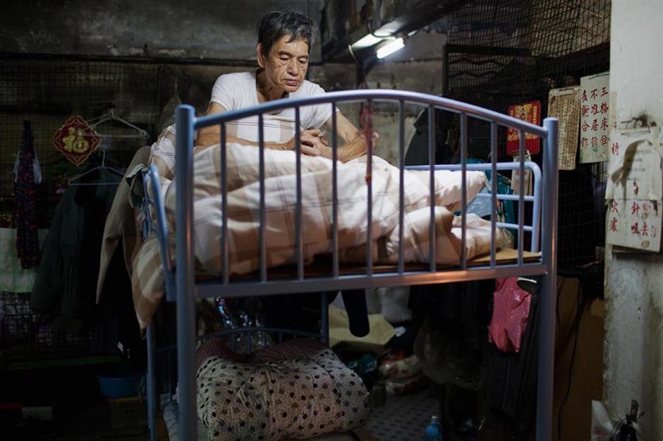 Hong Kong: overcrowded and overpriced