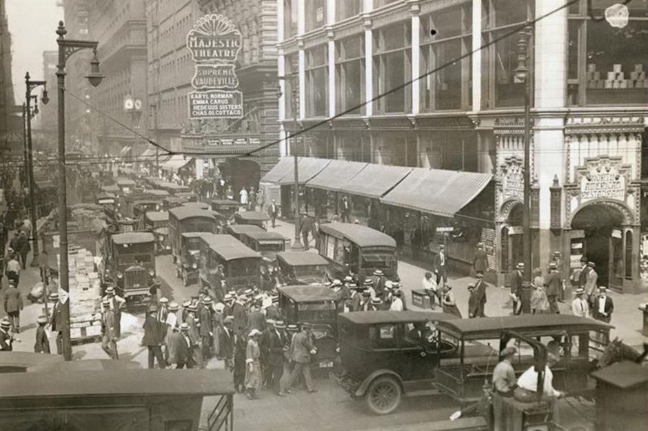 Chicago is thriving at the turn of the century