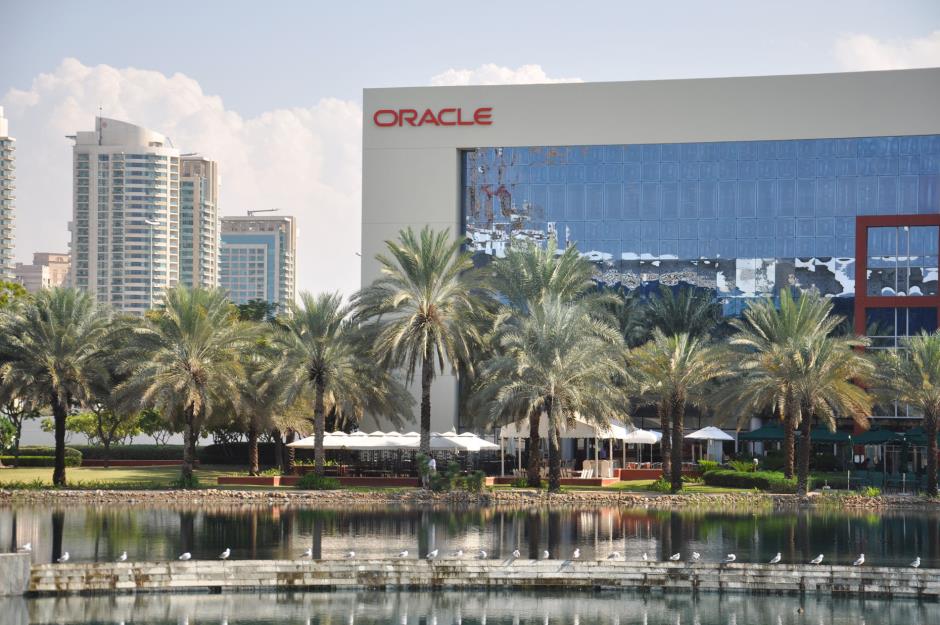 1987 – Oracle: $1,000 invested then is worth $646,542 (£442k) today + dividends