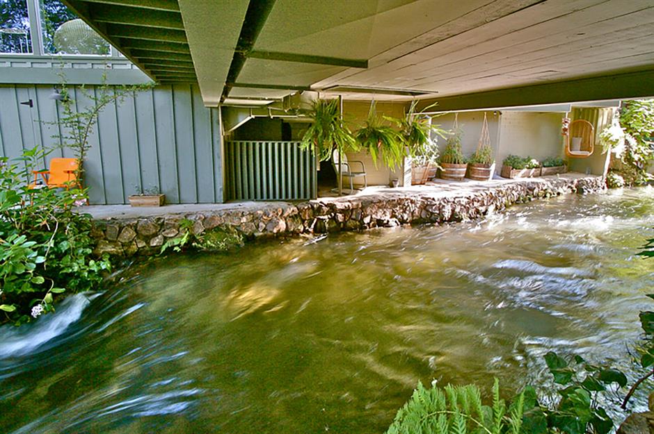 Houses With Rivers Running Through Them Loveproperty