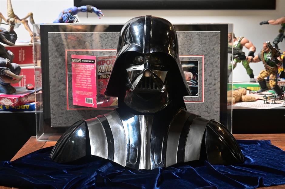 Star Wars Episode V: The Empire Strikes Back (1980) Darth Vader mask:  $900,000 (£783k)