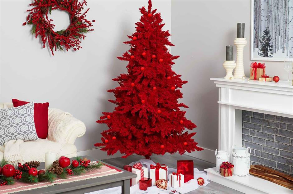 Flocked Christmas Tree Decorating Ideas - Maison de Pax