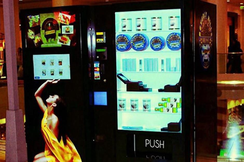 Watch What's Inside The World's Most Amazing Vending Machines?, World  Views