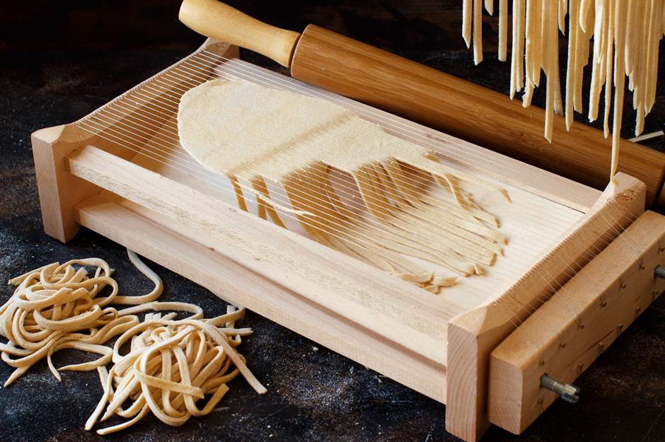 23. Chitarra cutter, Italy 
