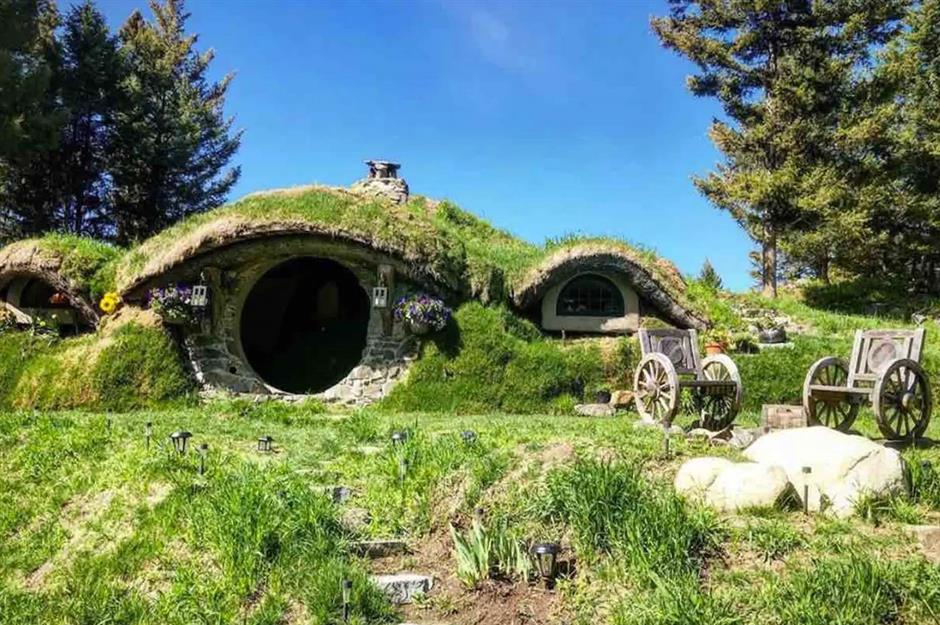 How to Build a Hobbit House DIY Projects Craft Ideas & How To's for Home  Decor with Videos