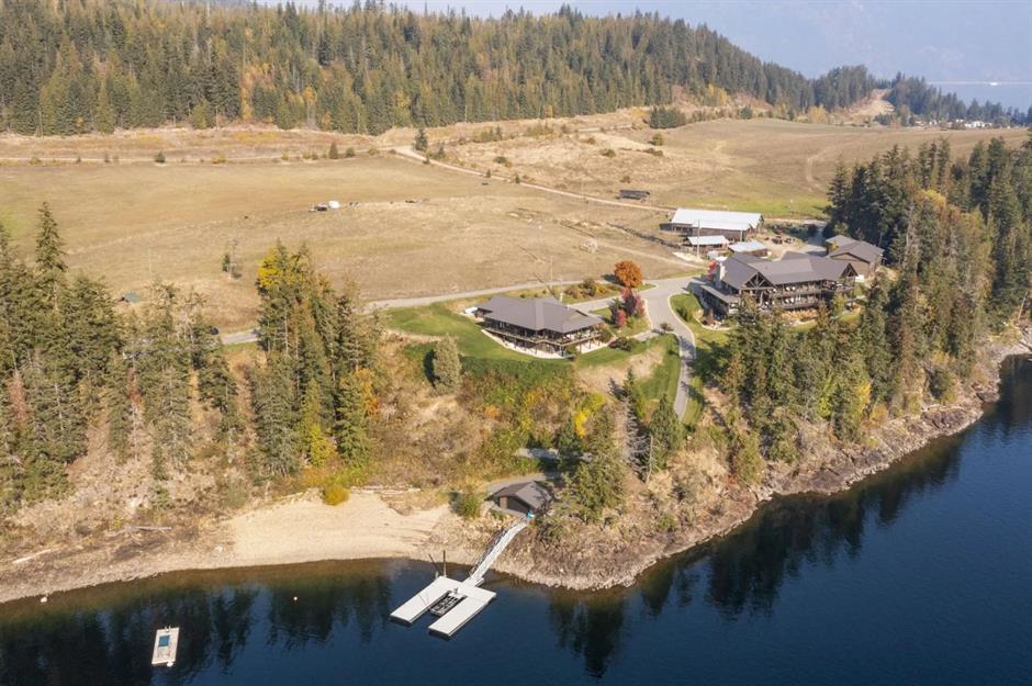 Shuswap Lake retreat ranch, Tappen, Canada: £18 million ($21.9m)