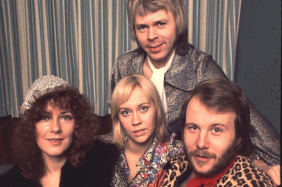 Xizmatkorlar bilan porno Porno holda katta olchamli qizlarning fotosuratlari