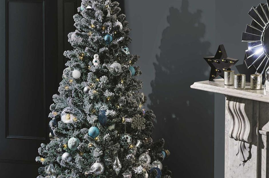 Christmas Tree Decorating Ideas For Every Style And Budget Loveproperty Com