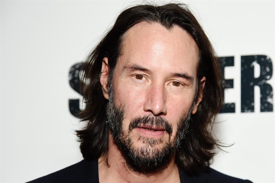 Keanu Reeves donated most of his The Matrix salary to the crew 