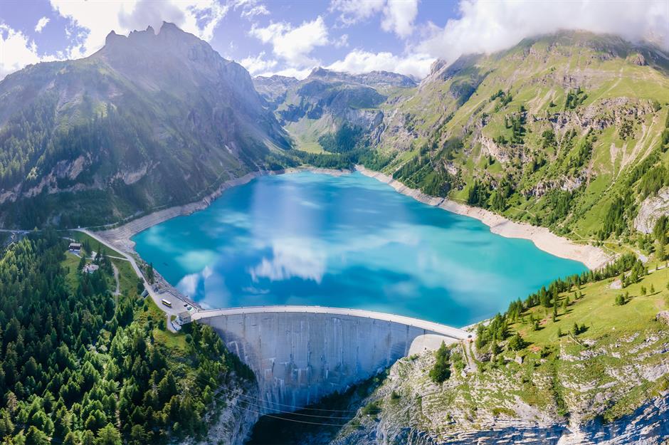 Switzerland: 33.08% renewables