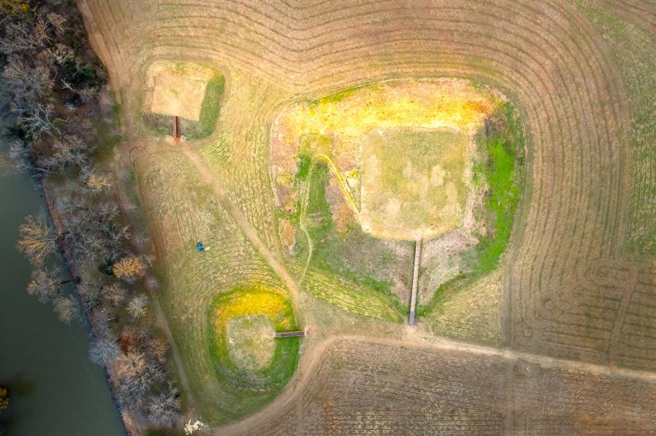 Georgia: Etowah Indian Mounds, Cartersville, AD 1000