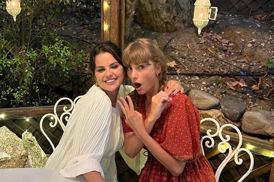 Superstar besties: photos