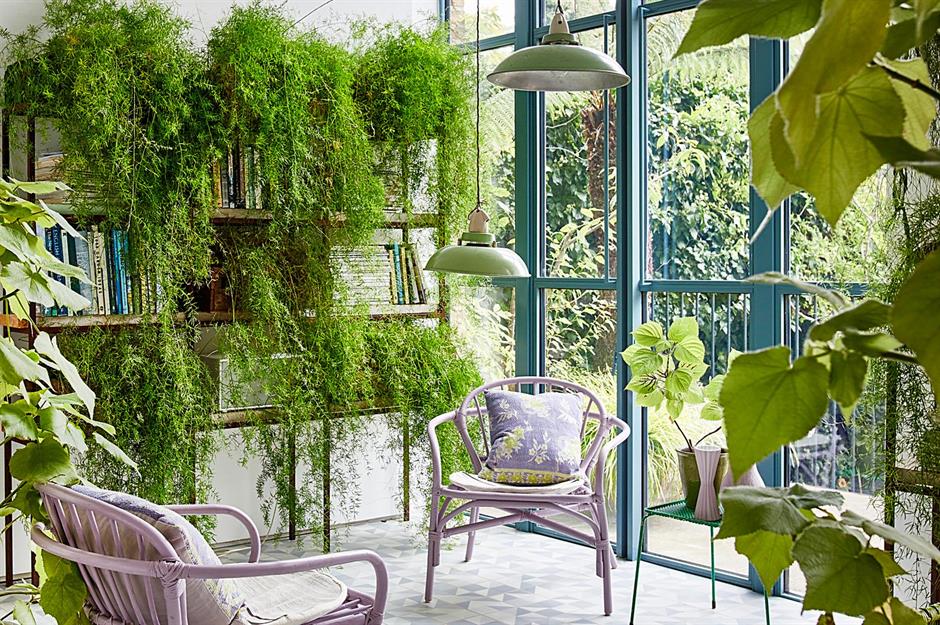 Conservatory decorating ideas to make it cosy all year | loveproperty.com