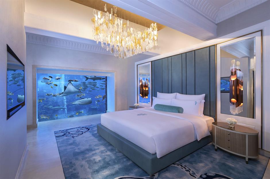 جالب ترین هتل های زیر آب جهان