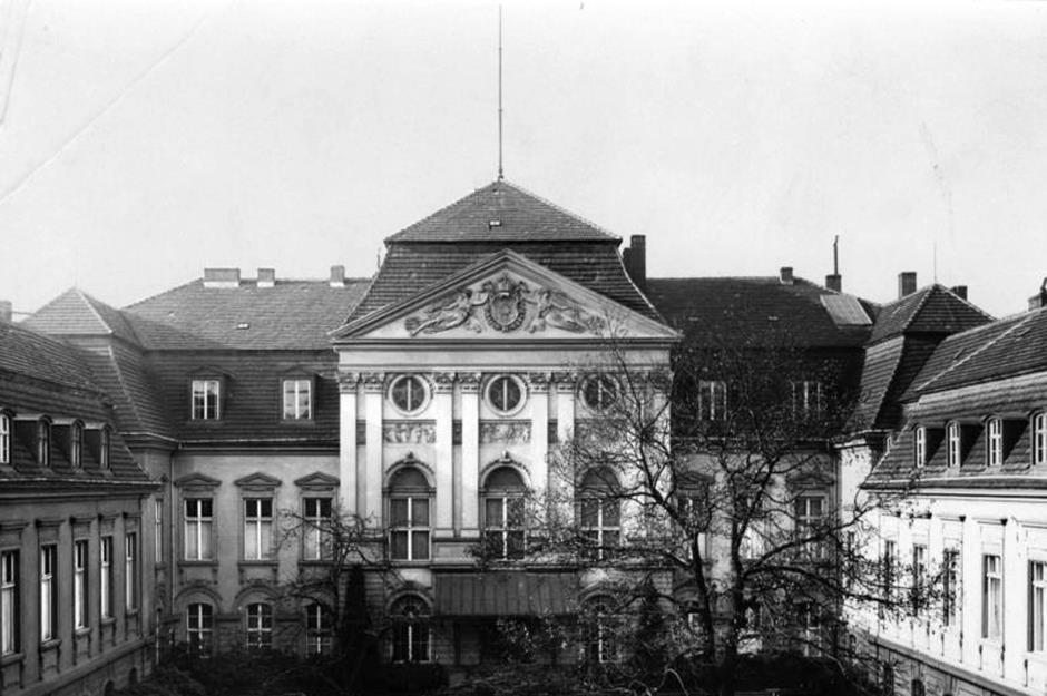 Reich Chancellery, Berlin: Hitler's official residence 