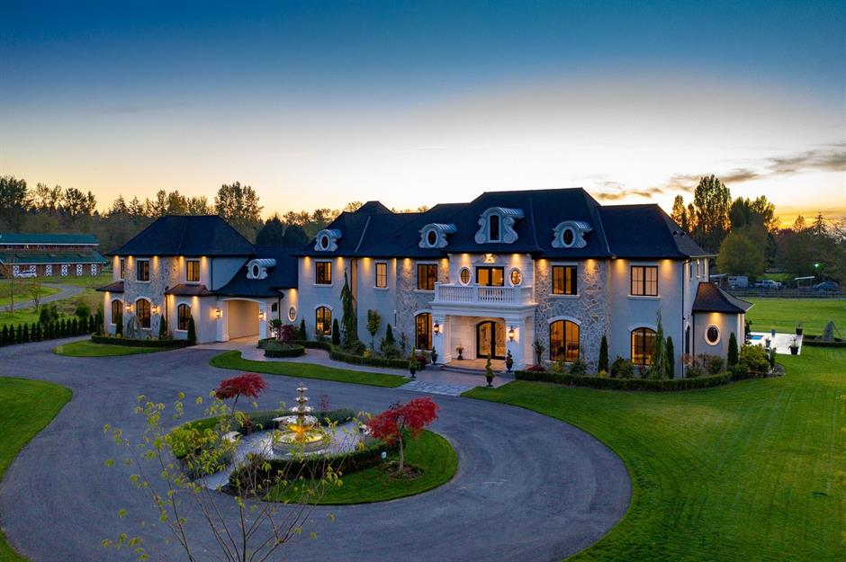 Amazing Canadian castles and fairytale homes for sale