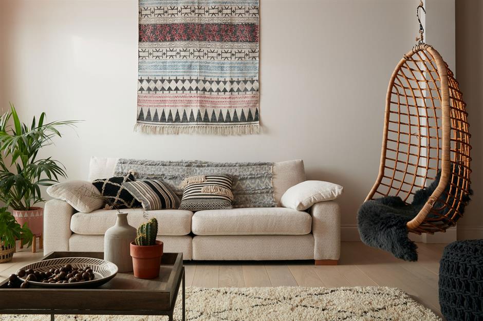 Living Room Ideas on a Budget: Styling Affordable Furniture