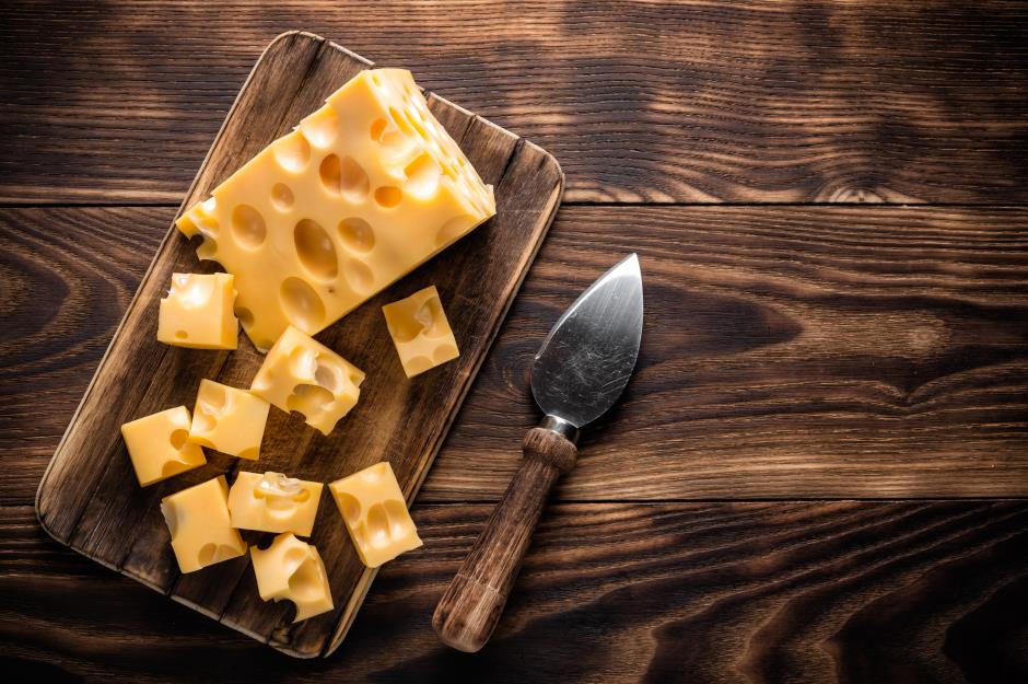30 cheeses everyone should try at least once