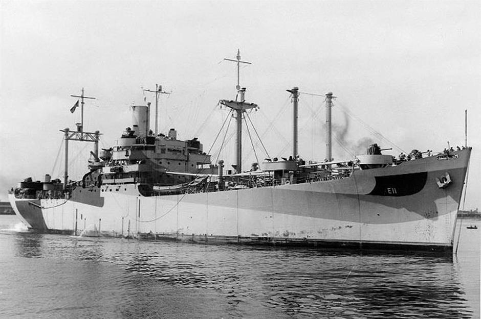 USS Mount Hood, 1943