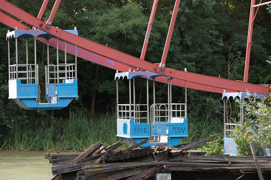 Top 15 Largest Abandoned Amusement Parks 