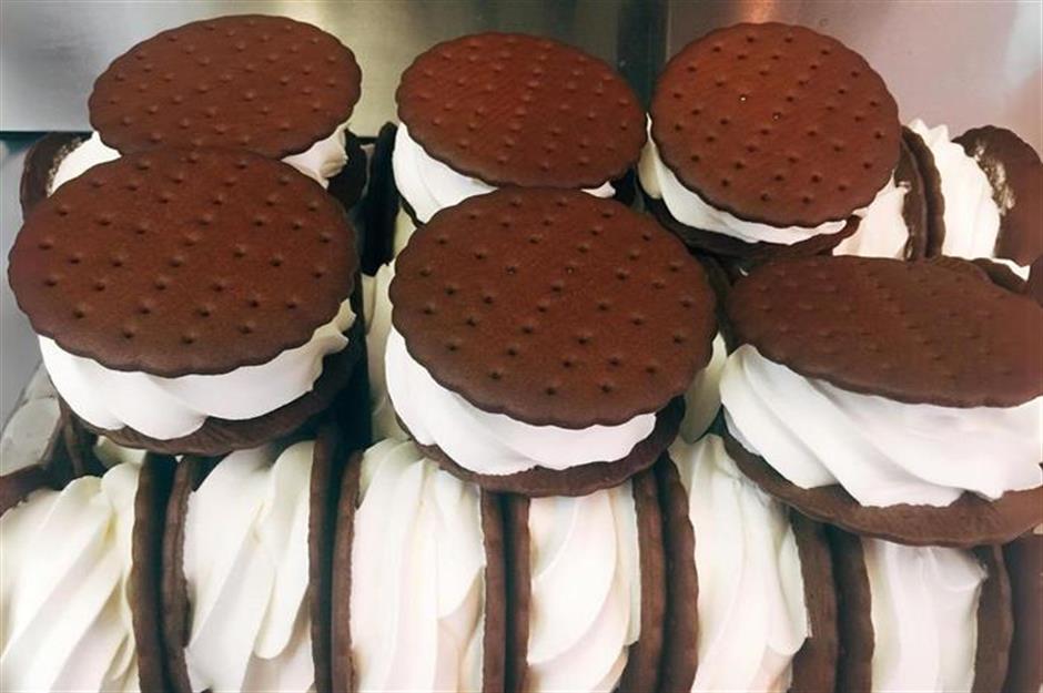Manitoba: Tastee's Ice Cream and Grill, Brandon
