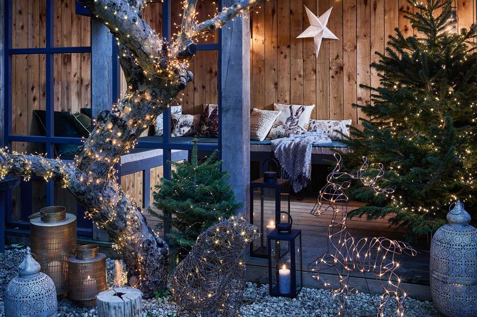 Outdoor Christmas decorating ideas loveproperty