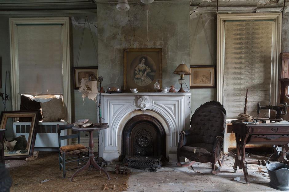 A spooky stately home untouched for 40 years, USA 